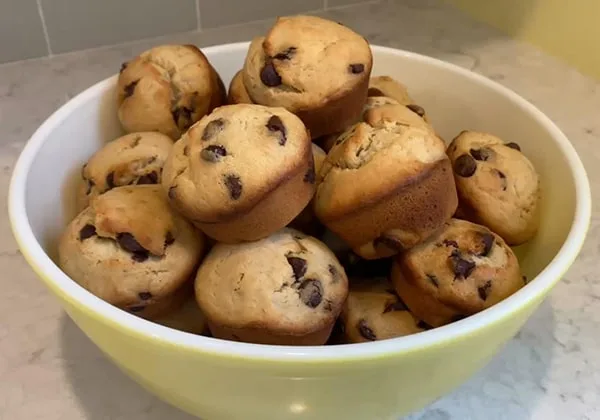 Banana Chocolate Chip Muffins Large Batch Serve the Muffins