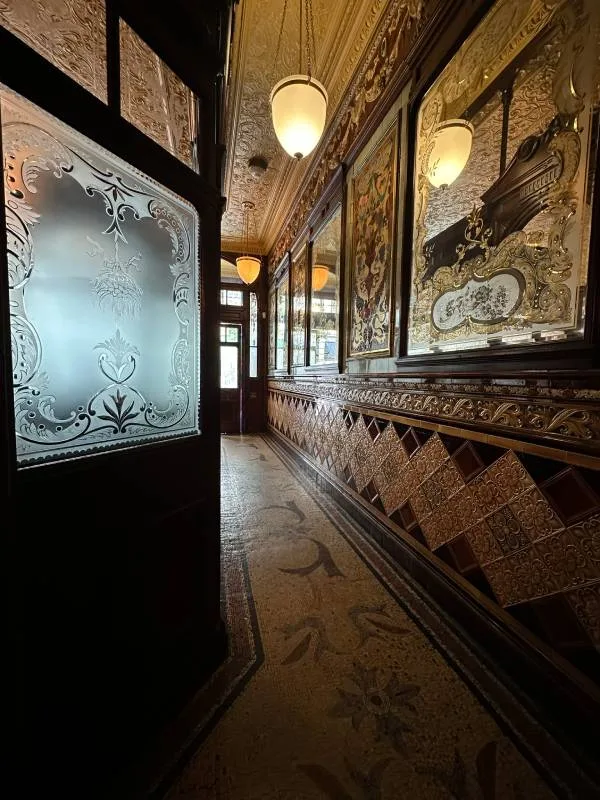 Best London Pubs Princess Louise Etched Glass and Tilework