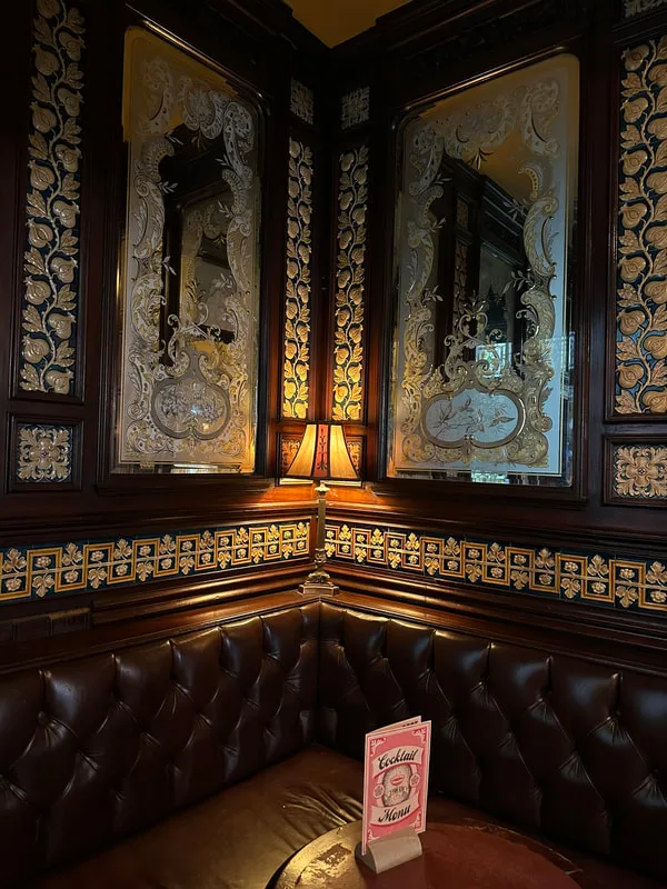 Best London Pubs Princess Louise Etched Glass