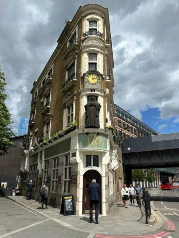 Best London Pubs The Blackfriar Pub