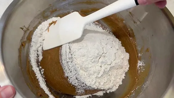 Chewy Peanut Butter Cookies Add Flour Mixture to Brown Sugar Mixture