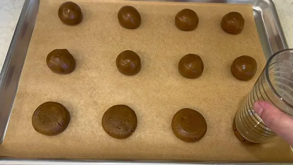 Chewy Peanut Butter Cookies Slightly Flatten Dough Balls