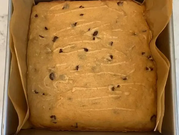 Chocolate Chip Blondies Cool Completely on Wire Rack