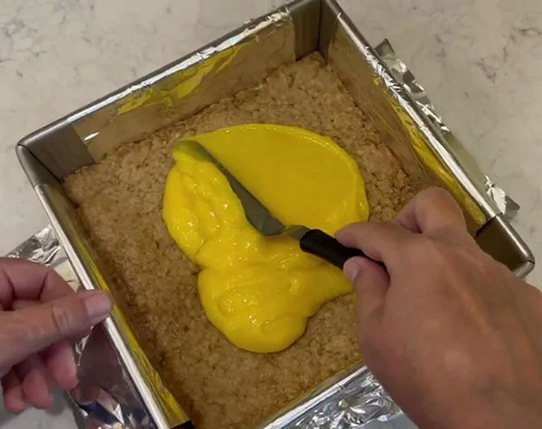 Easy Lemon Bars Spread Lemon Curd Over Cooled Crust