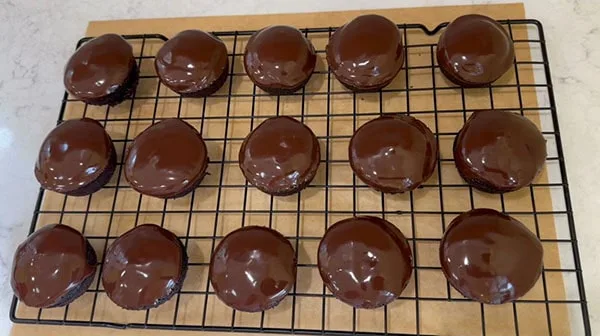 Hostess Cupcakes Recipe Dip Cupcakes in Chocolate Ganache