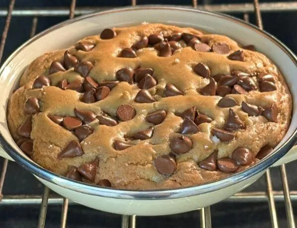 Mini Skillet Cookie Bake for 10 Minutes