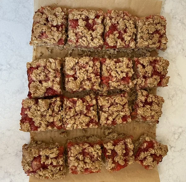 Strawberry Oatmeal Bars with Fresh Strawberry Filling